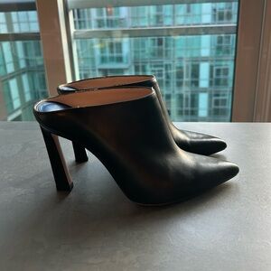 Stuart Weitzman Mira Mules - Size 34.5 (fits a 5)